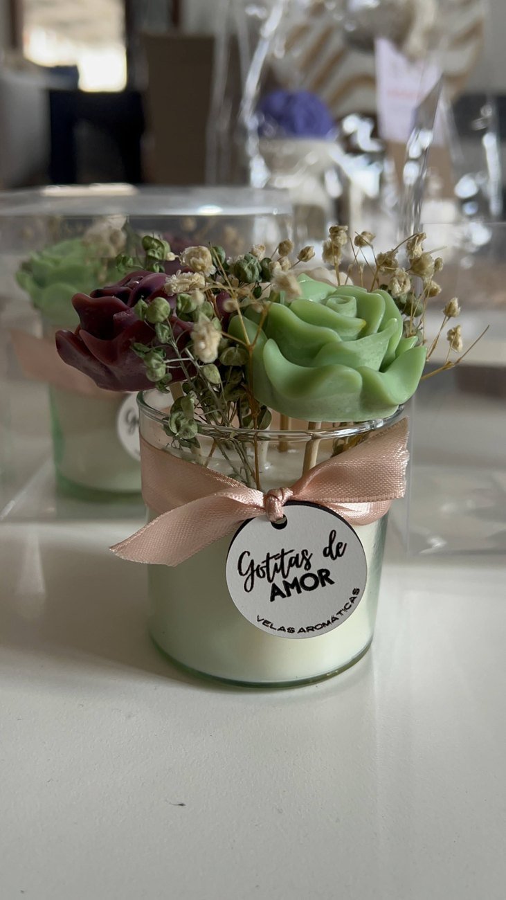 Arreglo de rosas de cera